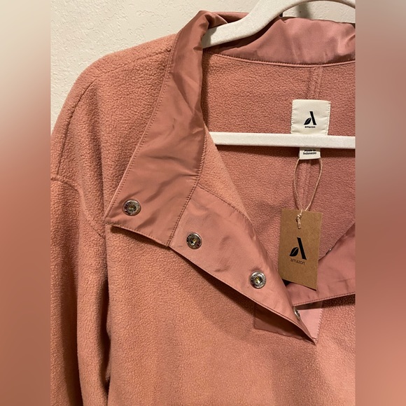 NWT Amazon Essential Women’s Relaxed Fit Microfleece High Neck Rose Pullover - Picture 2 of 9